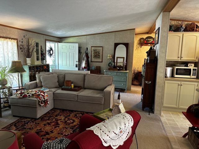 163 IMPERIAL Way, Edinboro, PA 16412