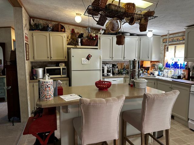 163 IMPERIAL Way, Edinboro, PA 16412