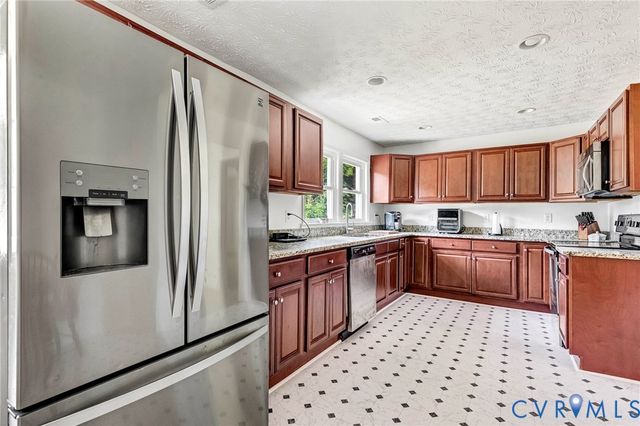 16246 W Patrick Henry Rd, Montpelier, VA 23192