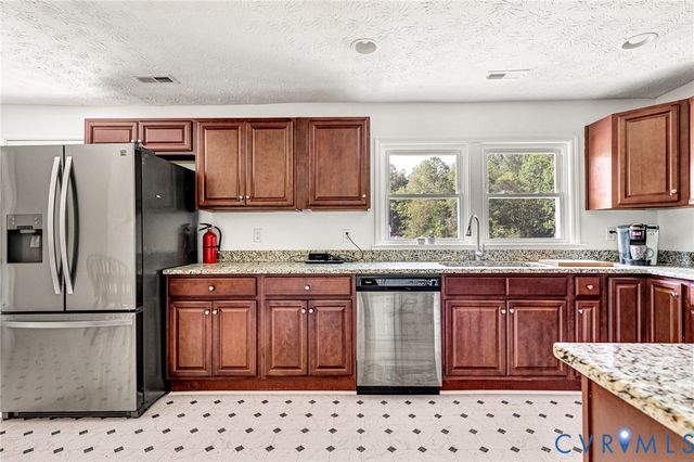 16246 W Patrick Henry Rd, Montpelier, VA 23192