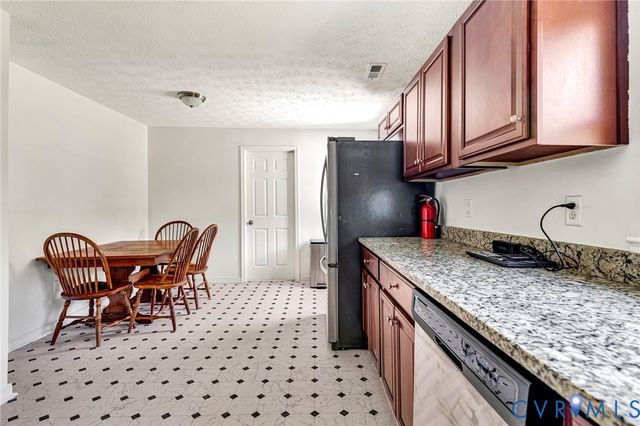 16246 W Patrick Henry Rd, Montpelier, VA 23192