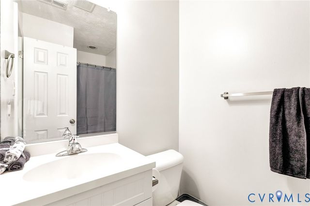 16246 W Patrick Henry Rd, Montpelier, VA 23192