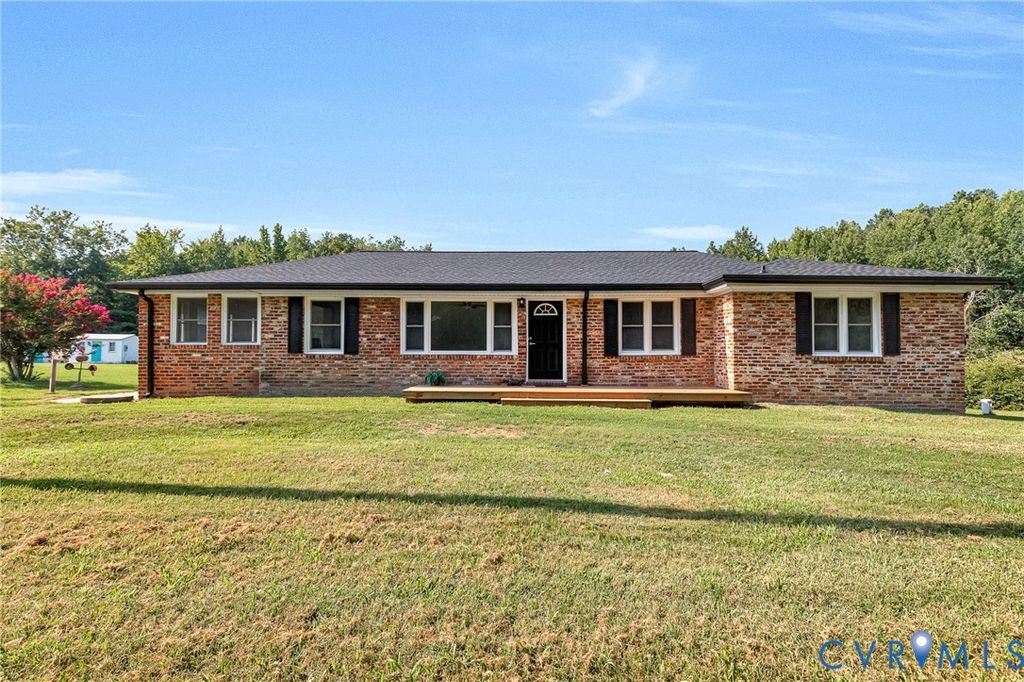 16246 W Patrick Henry Rd, Montpelier, VA 23192