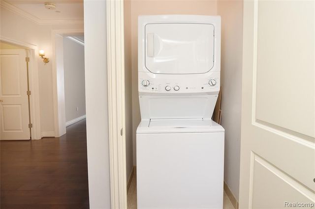 111 Willits Street, Birmingham, MI 48009