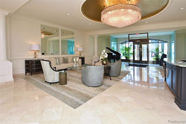 111 Willits Street, Birmingham, MI 48009