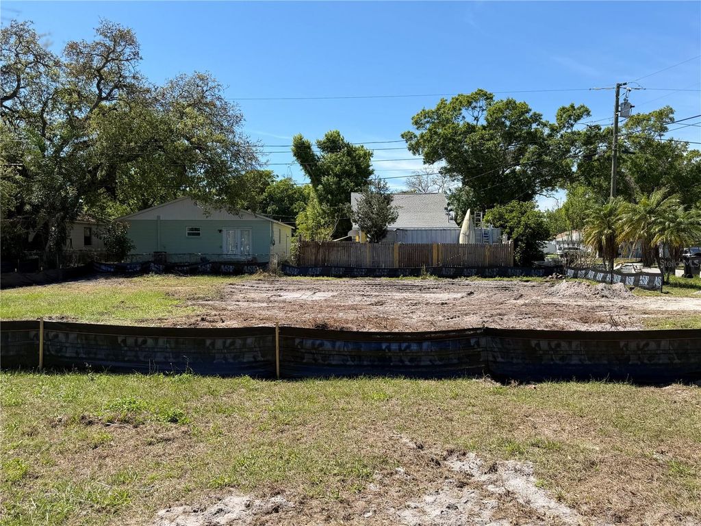 6370 29TH WAY N, St Petersburg, FL 33702
