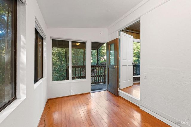 10987 Terrace Dr, Forestville, CA 95436