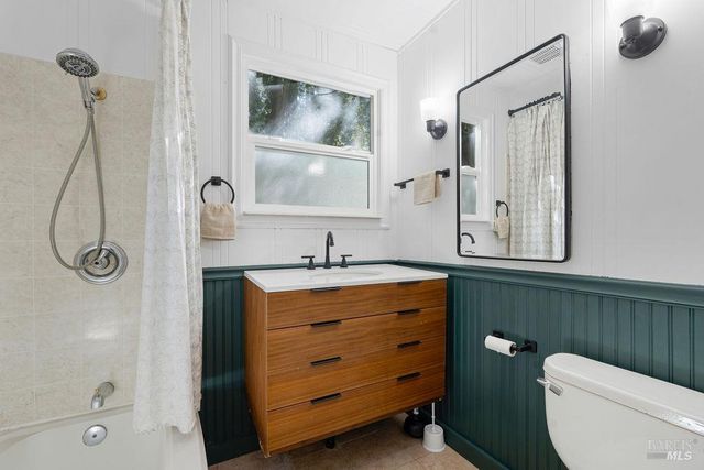 10987 Terrace Dr, Forestville, CA 95436