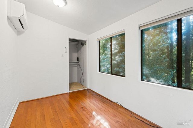 10987 Terrace Dr, Forestville, CA 95436