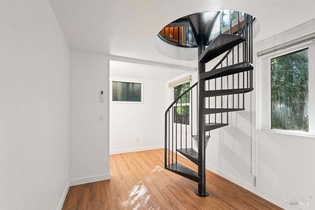 10987 Terrace Dr, Forestville, CA 95436