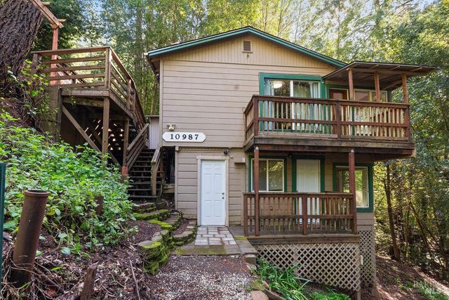 10987 Terrace Dr, Forestville, CA 95436