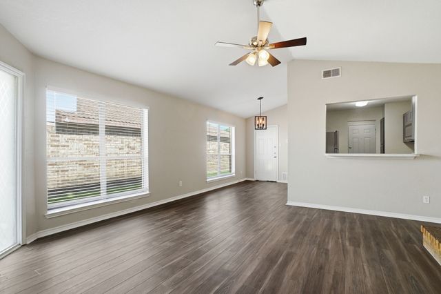 1118 Sandalwood Lane, Desoto, TX 75115