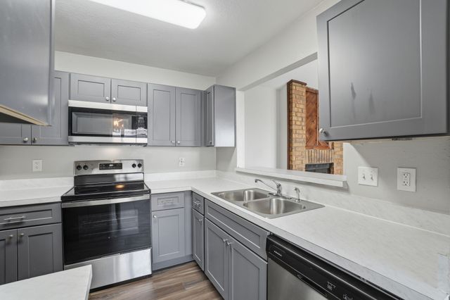 1118 Sandalwood Lane, Desoto, TX 75115