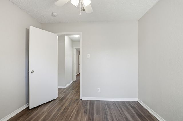 1118 Sandalwood Lane, Desoto, TX 75115