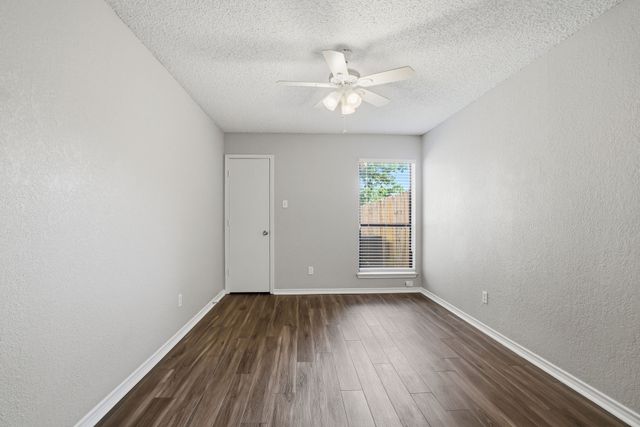 1118 Sandalwood Lane, Desoto, TX 75115