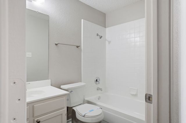 1118 Sandalwood Lane, Desoto, TX 75115