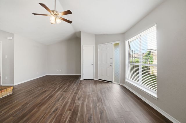 1118 Sandalwood Lane, Desoto, TX 75115