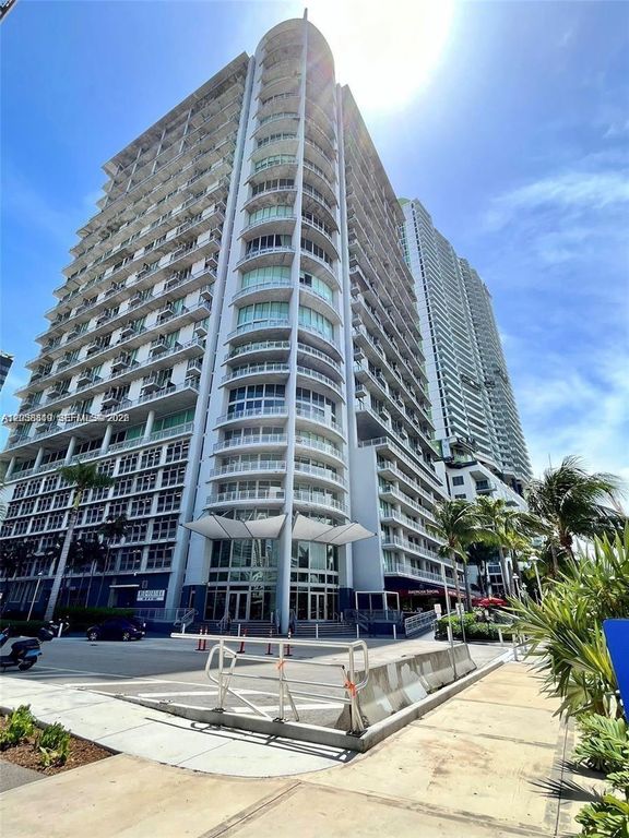 690 SW 1st Ct 1827, Miami, FL 33130