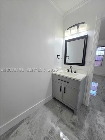 6746 NW 188th Ter, Hialeah, FL 33015