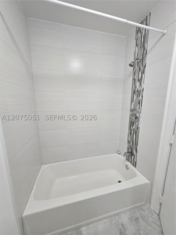 6746 NW 188th Ter, Hialeah, FL 33015