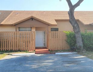 6746 NW 188th Ter, Hialeah, FL 33015