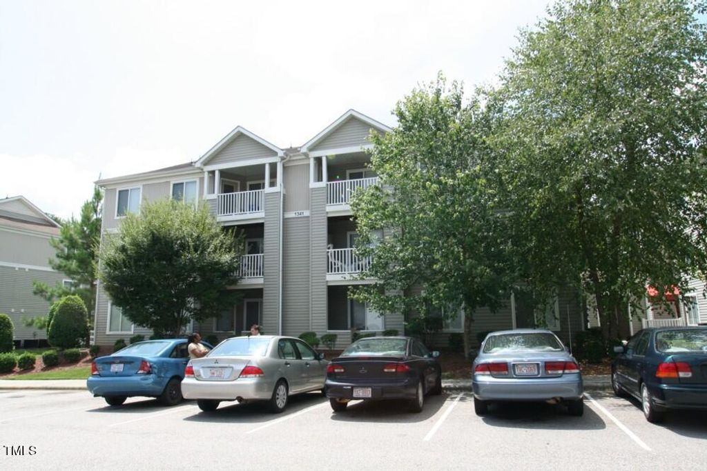 1341 Crab Orchard Drive 301, Raleigh, NC 27606