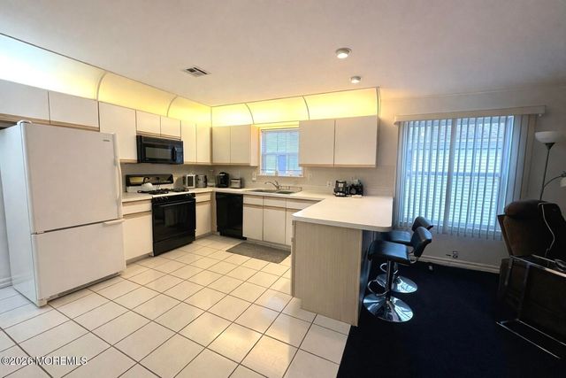 280 Jamaica Boulevard, Toms River, NJ 08757