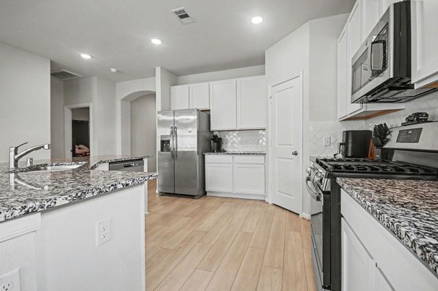 214 Water Grass Trail, Clute, TX 77531