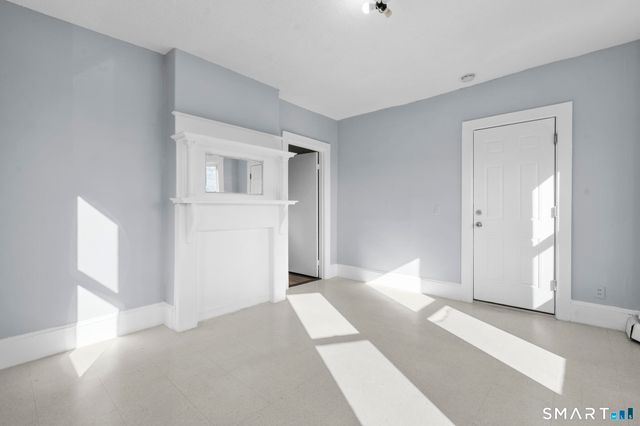 10 Warner Street, Hartford, CT 06114