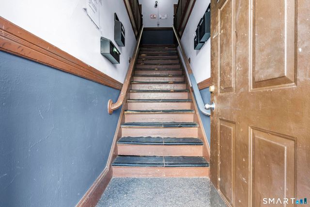 10 Warner Street, Hartford, CT 06114