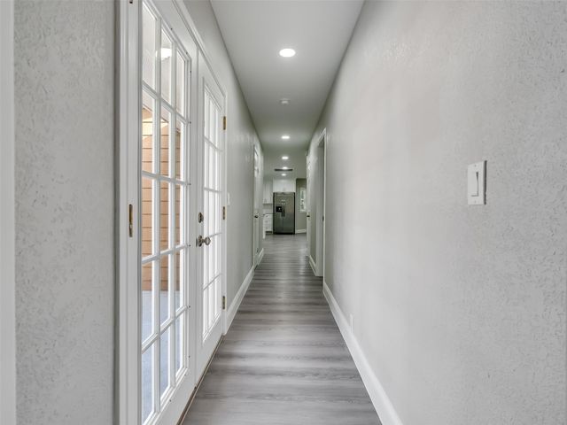 203 22nd Avenue N, Texas City, TX 77590