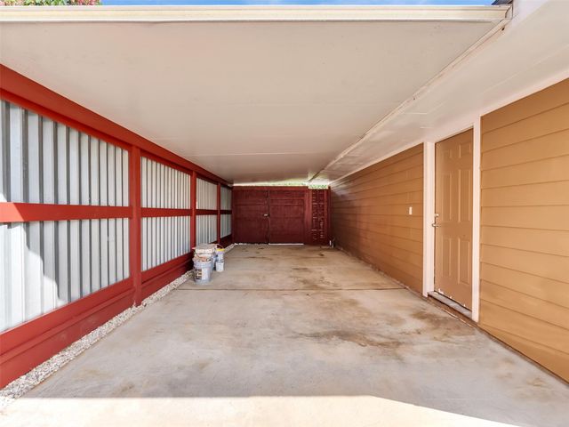 203 22nd Avenue N, Texas City, TX 77590