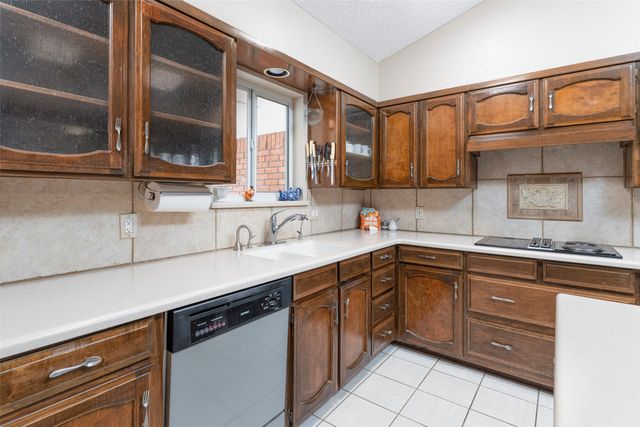 1410 Woodbine Street, Arlington, TX 76012