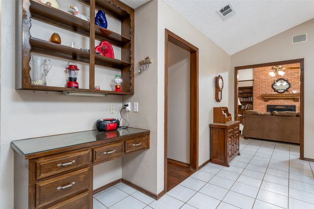 1410 Woodbine Street, Arlington, TX 76012