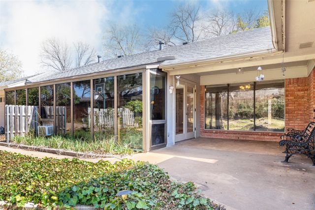 1410 Woodbine Street, Arlington, TX 76012