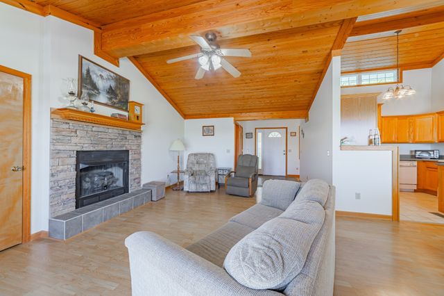 1927 Laurel Lake Dr, Monteagle, TN 37356