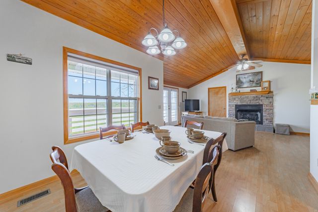 1927 Laurel Lake Dr, Monteagle, TN 37356