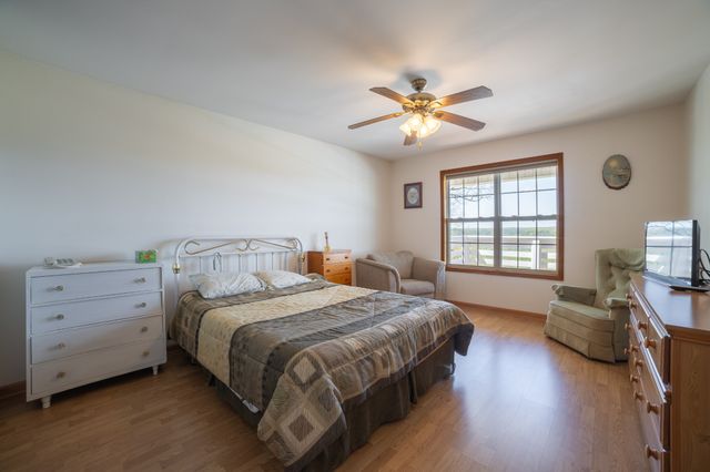 1927 Laurel Lake Dr, Monteagle, TN 37356