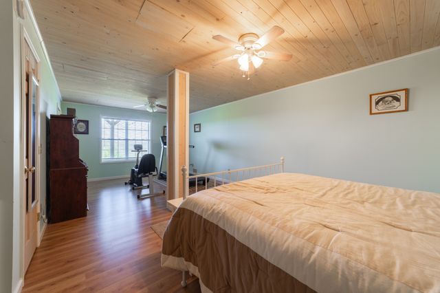 1927 Laurel Lake Dr, Monteagle, TN 37356