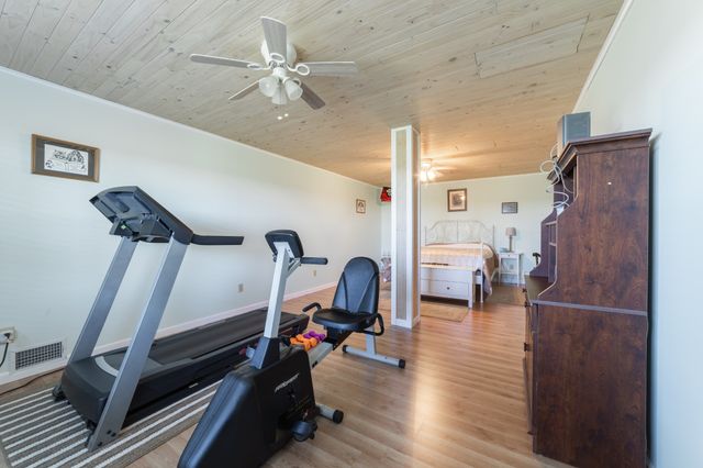 1927 Laurel Lake Dr, Monteagle, TN 37356