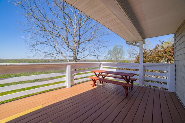 1927 Laurel Lake Dr, Monteagle, TN 37356