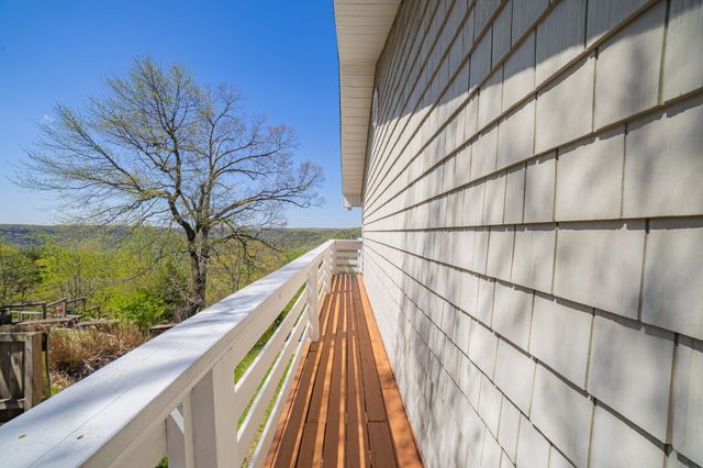 1927 Laurel Lake Dr, Monteagle, TN 37356