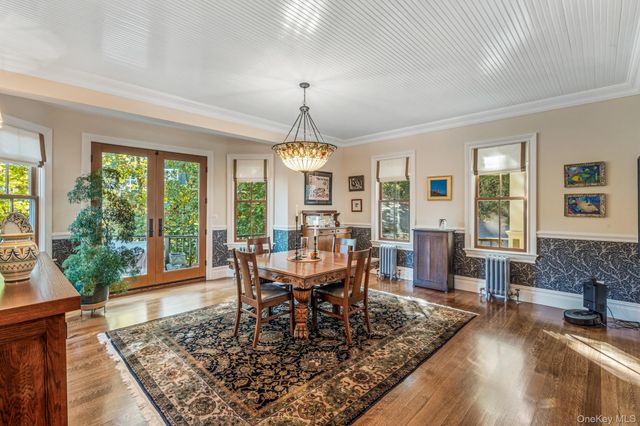 40 Park Way, Sea Cliff, NY 11579