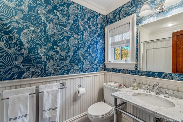 40 Park Way, Sea Cliff, NY 11579