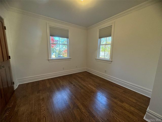 40 Park Way, Sea Cliff, NY 11579