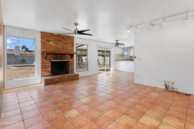 841 E PARADISE Lane, Phoenix, AZ 85022