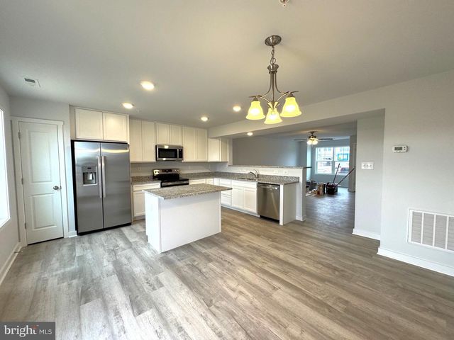 160 OLGA DR, Martinsburg, WV 25403