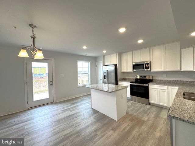 160 OLGA DR, Martinsburg, WV 25403