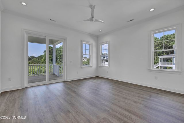 917 Bayshore Drive, Wilmington, NC 28411