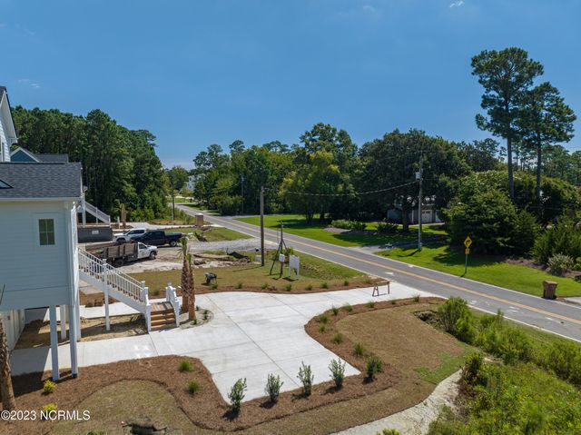 917 Bayshore Drive, Wilmington, NC 28411